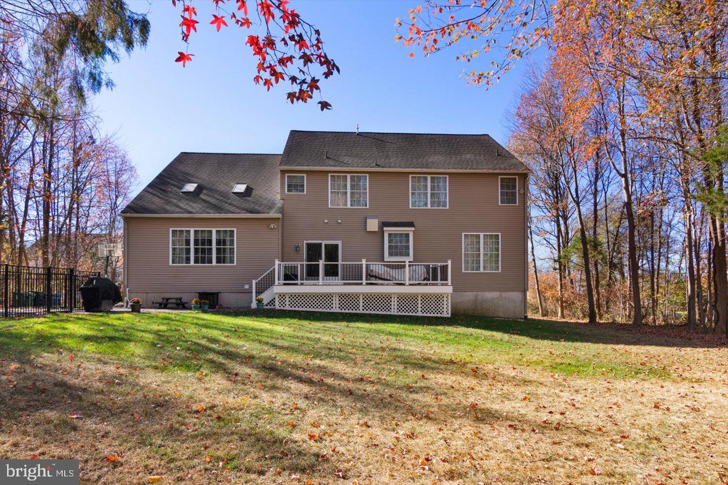 16 SKYLINE CIRCLE