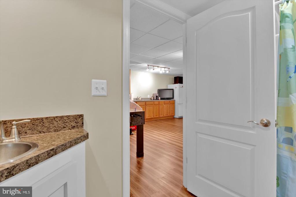 16 SKYLINE CIRCLE