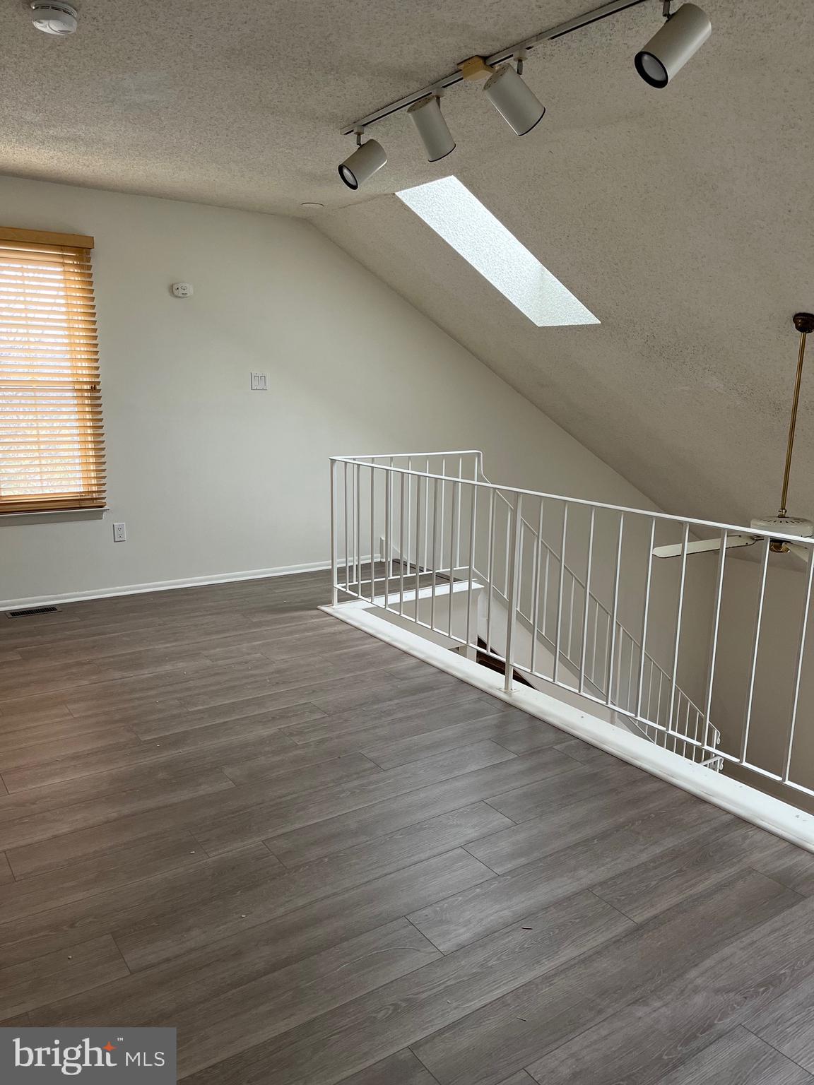 532 SHETLAND COURT