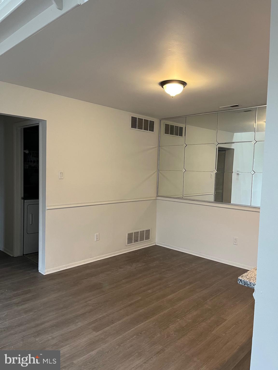 532 SHETLAND COURT