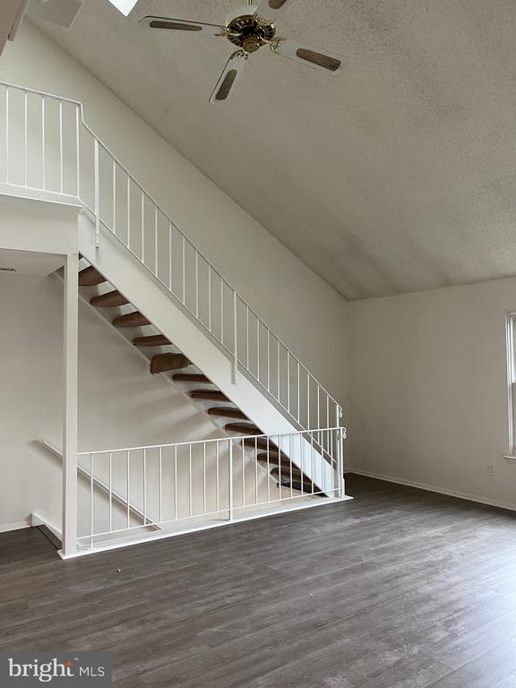 532 SHETLAND COURT