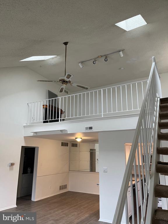 532 SHETLAND COURT