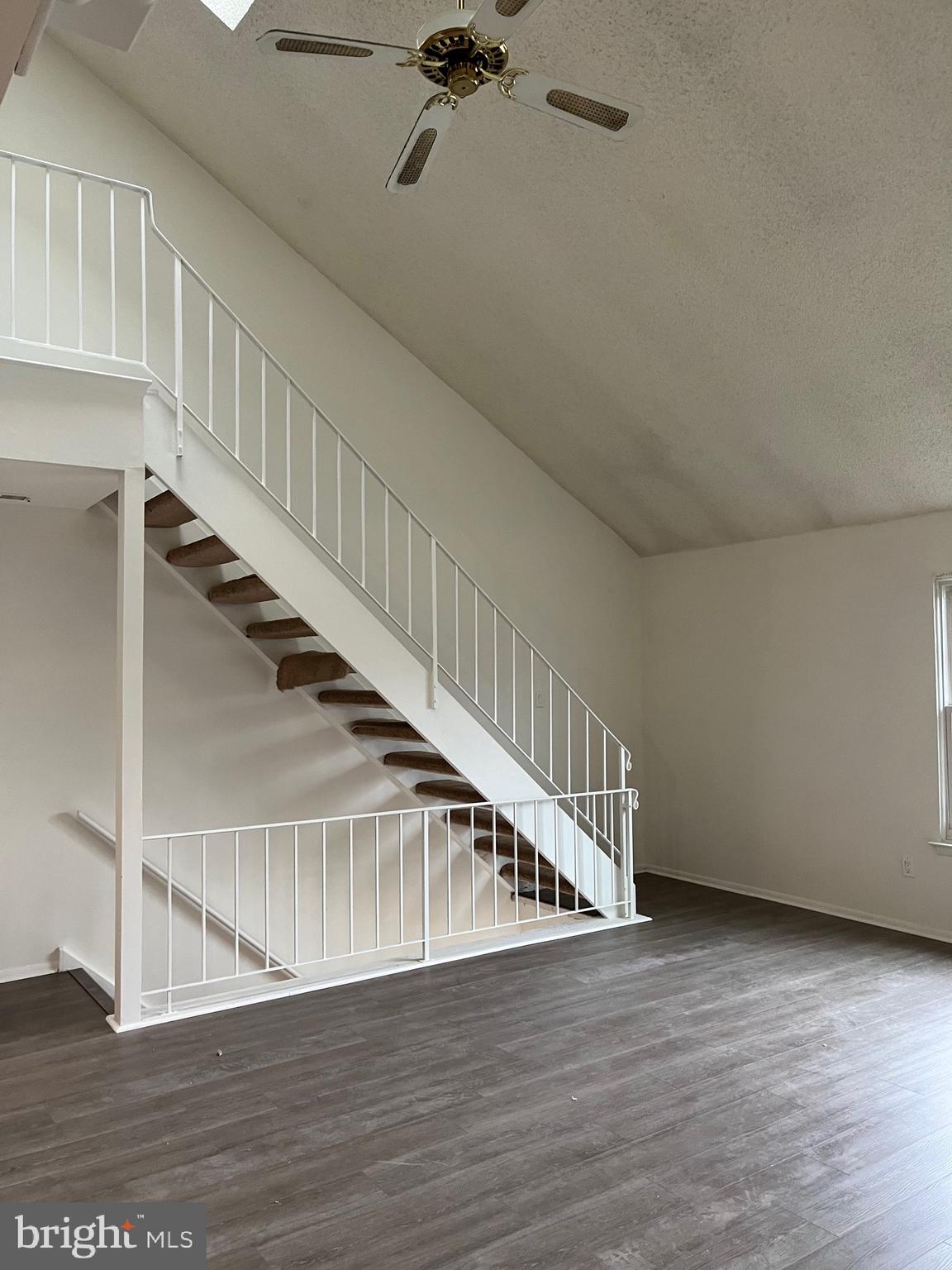 532 SHETLAND COURT