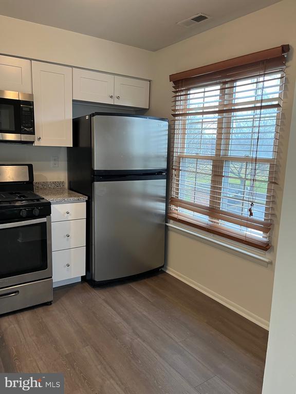 532 SHETLAND COURT