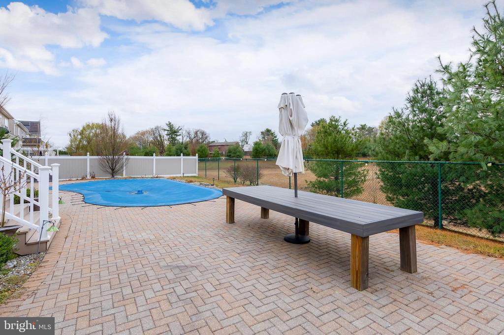 215 Windsor Rd