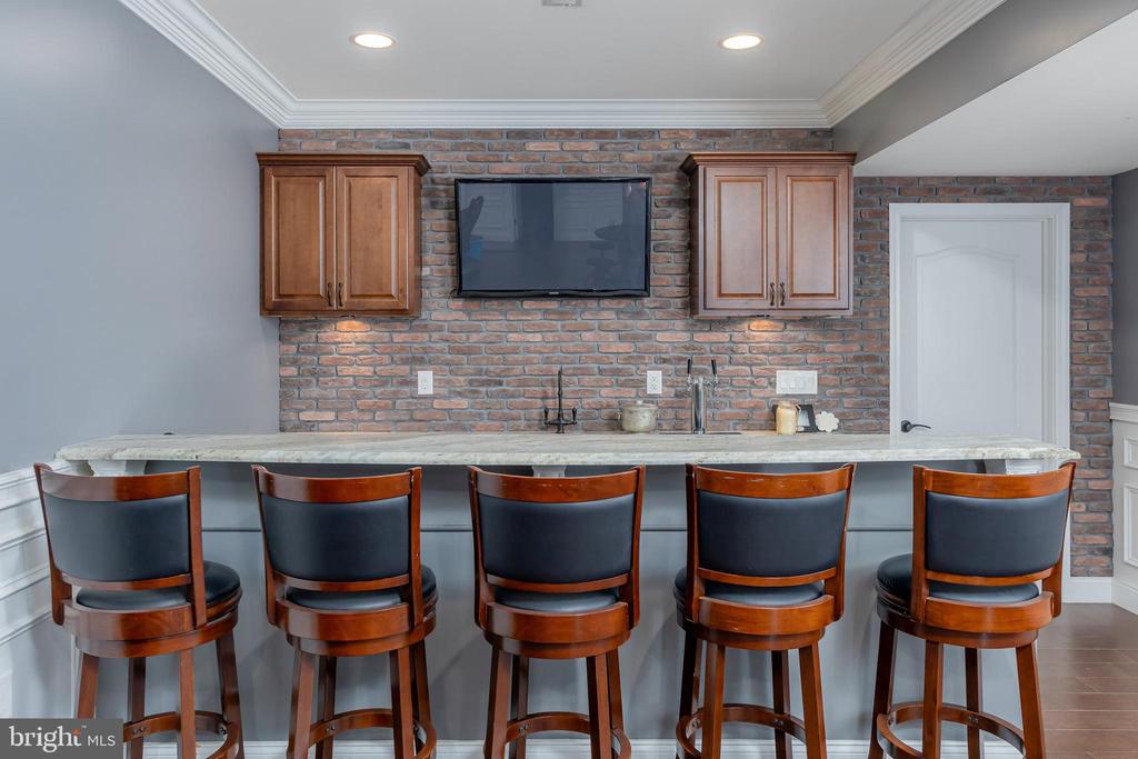 215 Windsor Rd