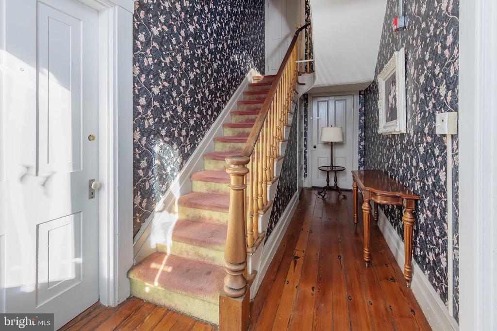 53 N Main St