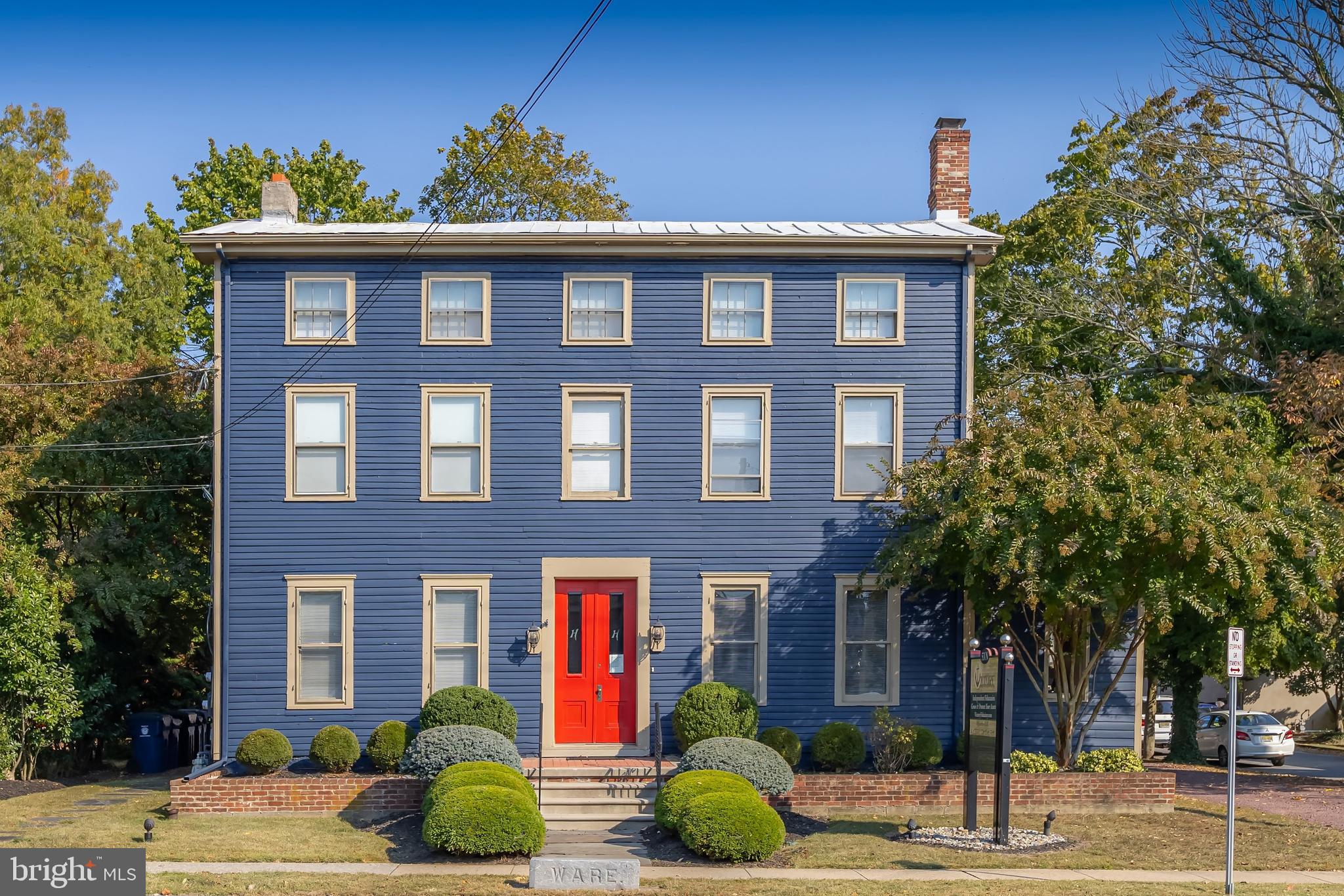 53 N Main St