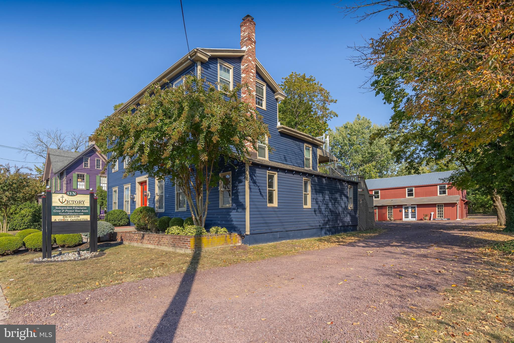 53 N Main St