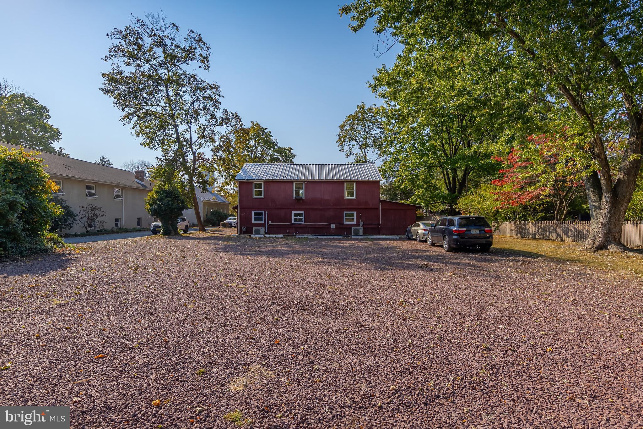 53 N Main St