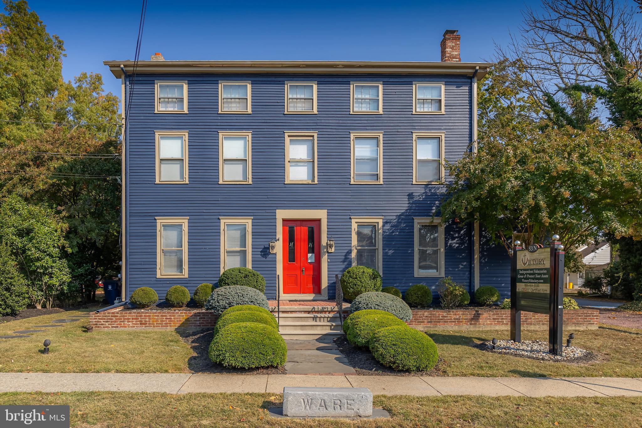 53 N Main St
