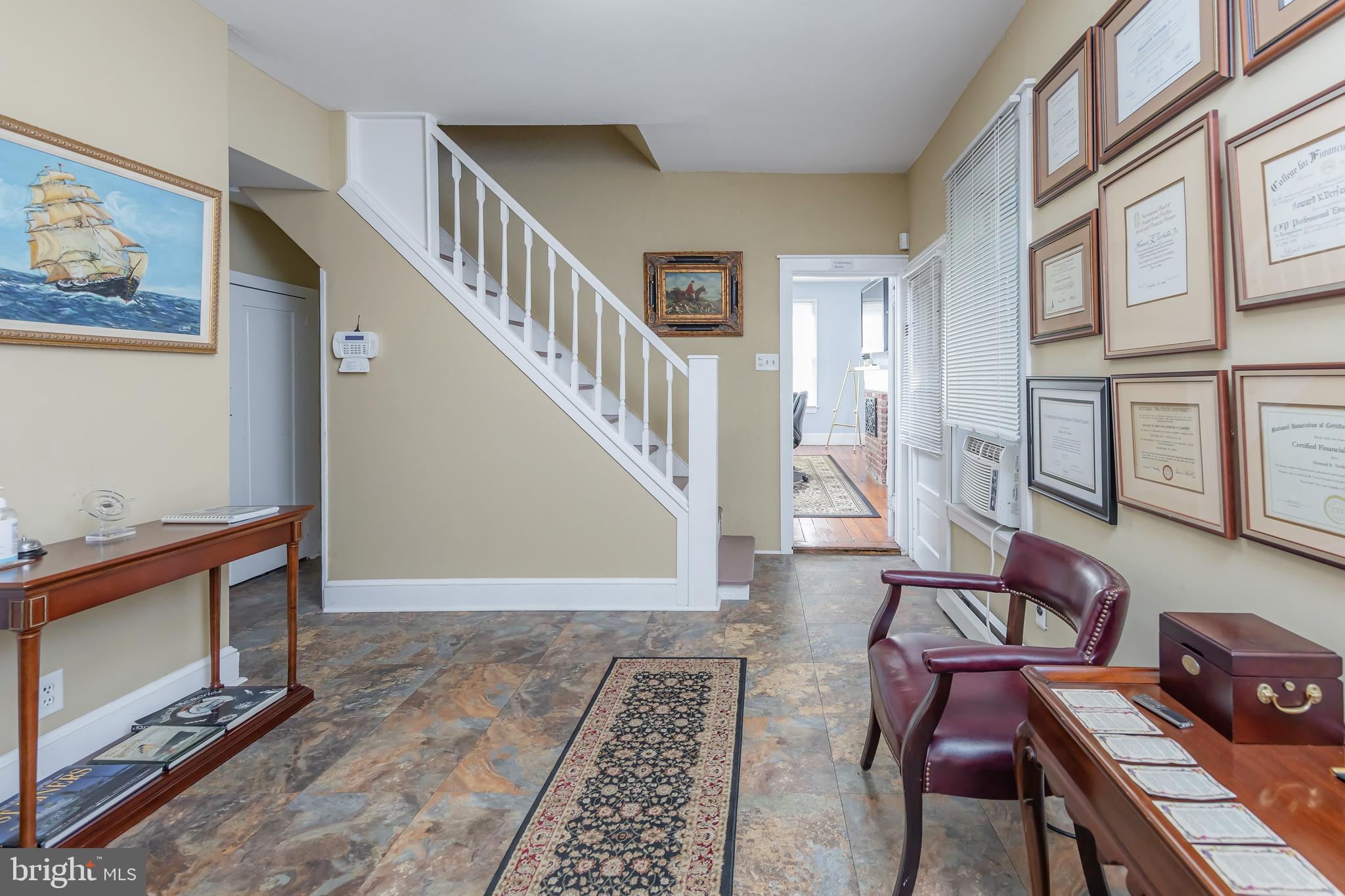 53 N Main St