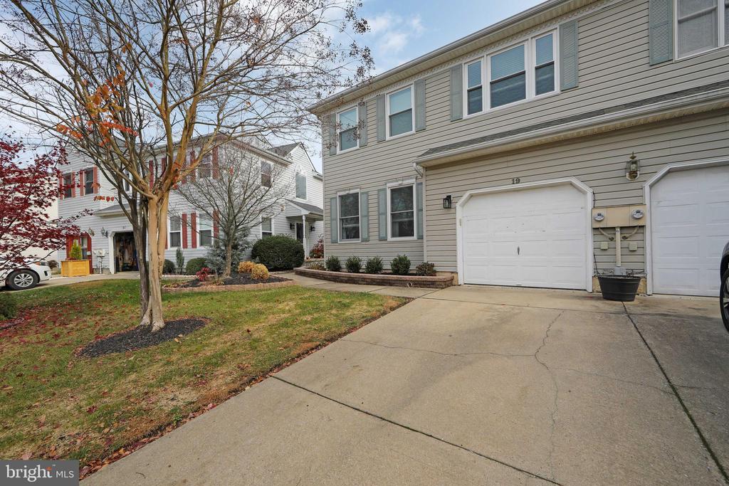 19 Park Dr