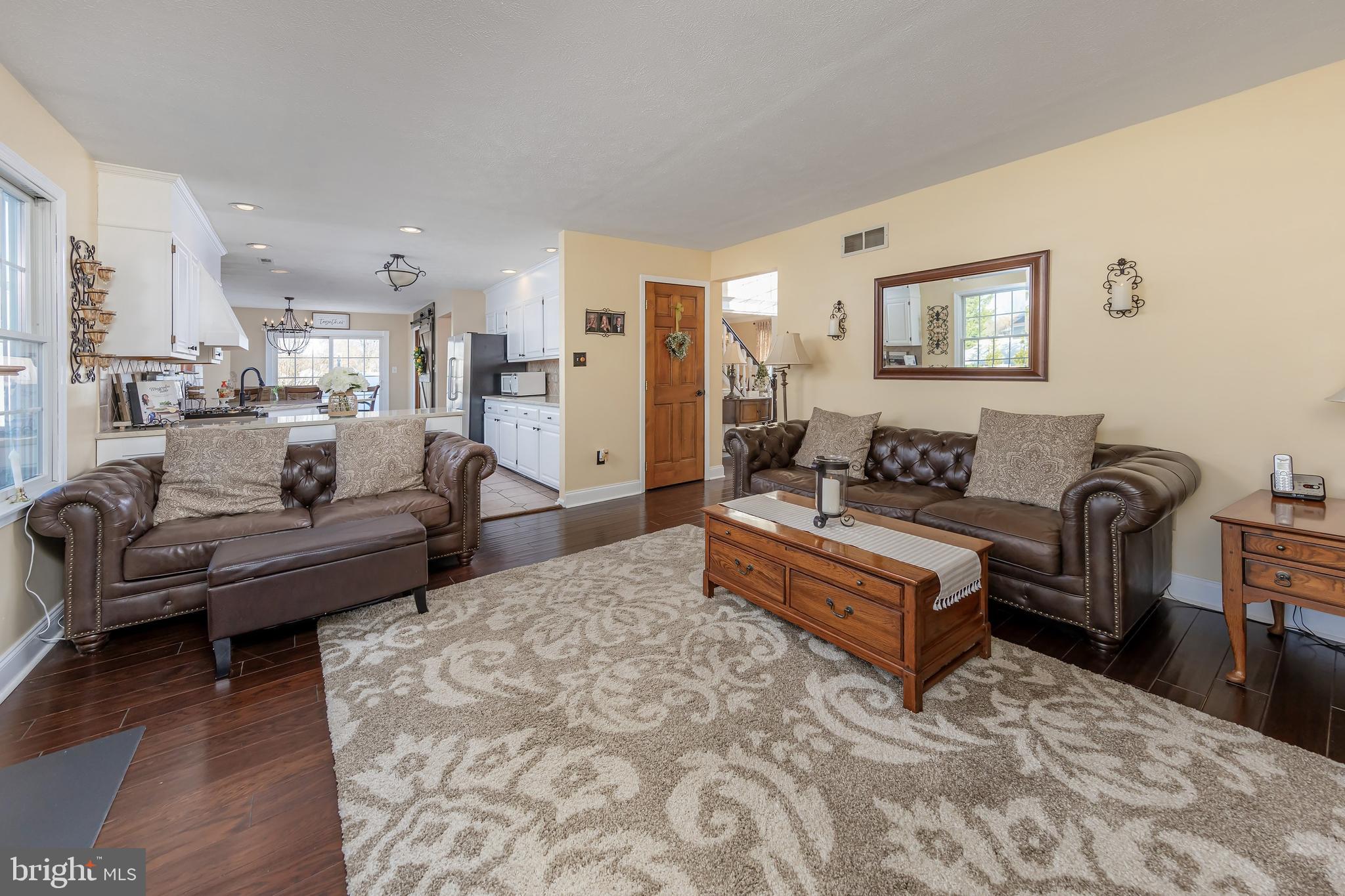 102 Mallard Ct