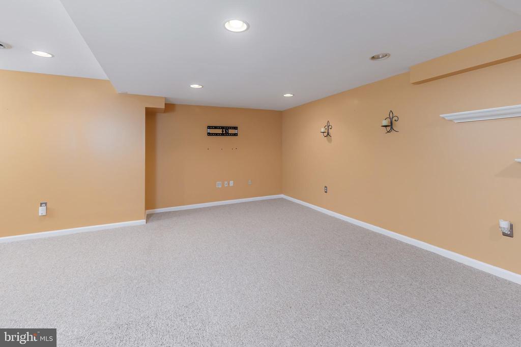 102 Mallard Ct