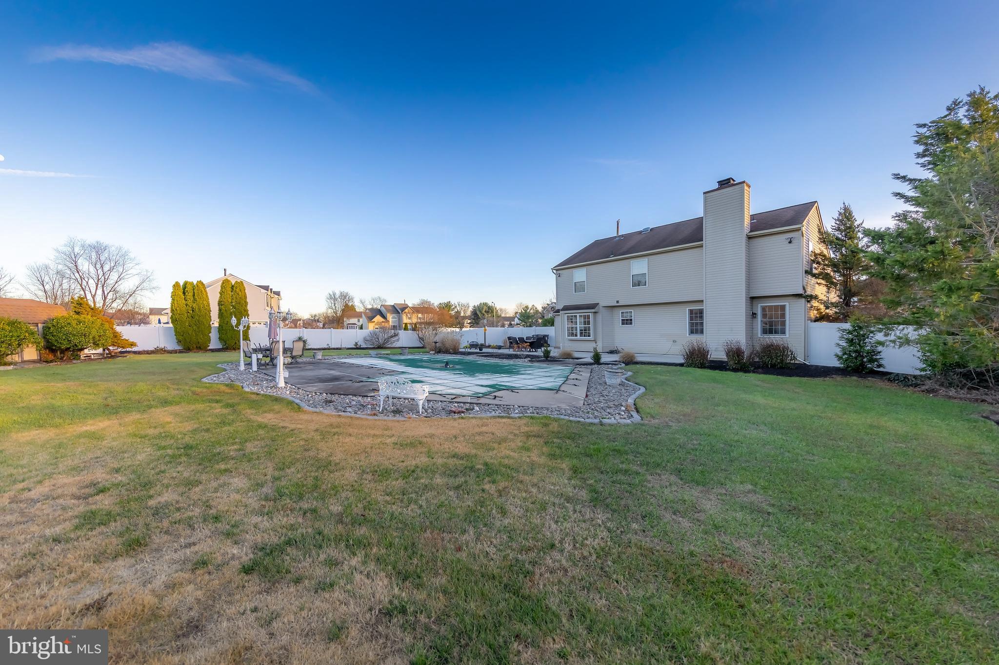 102 Mallard Ct