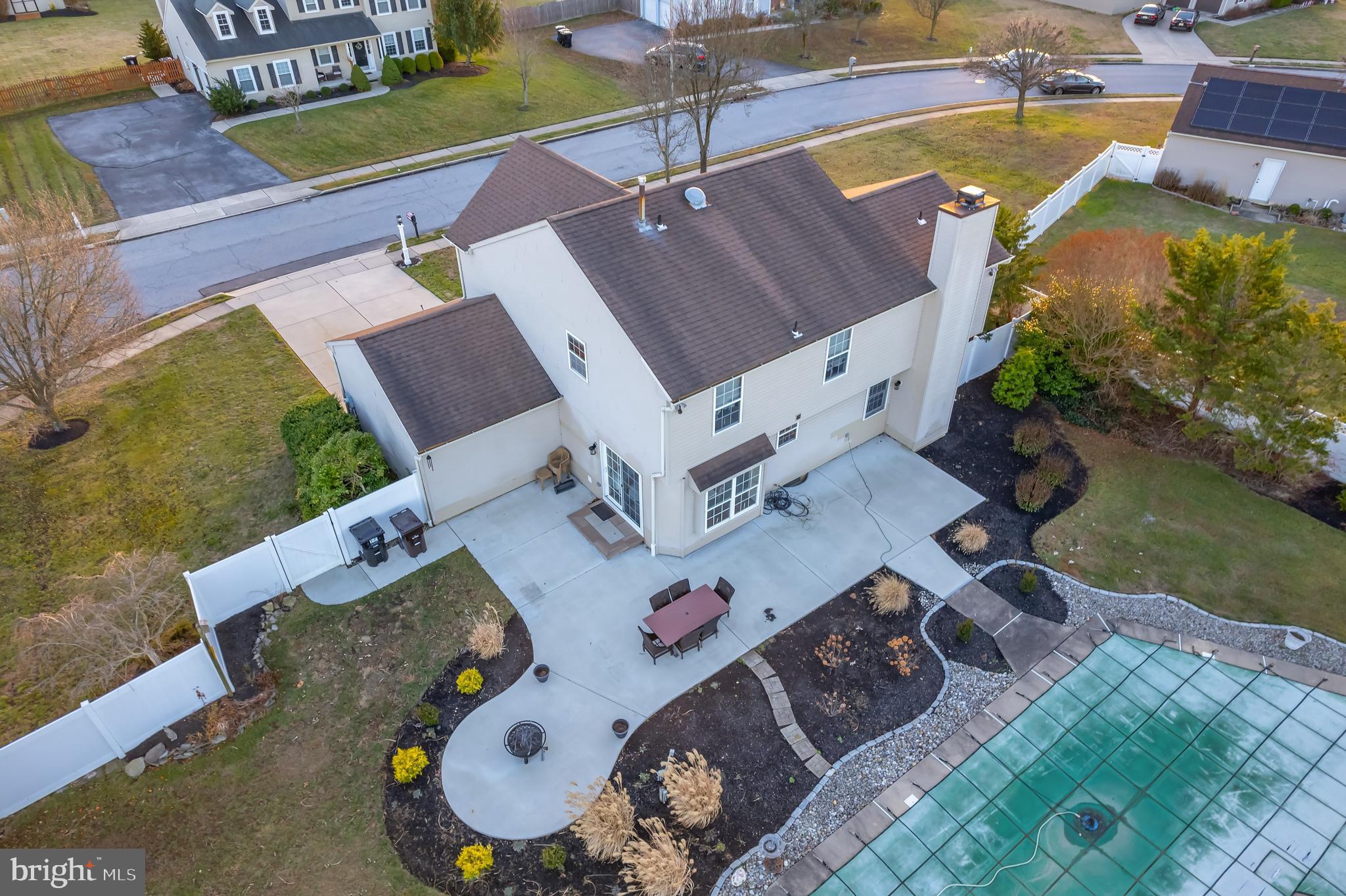 102 Mallard Ct
