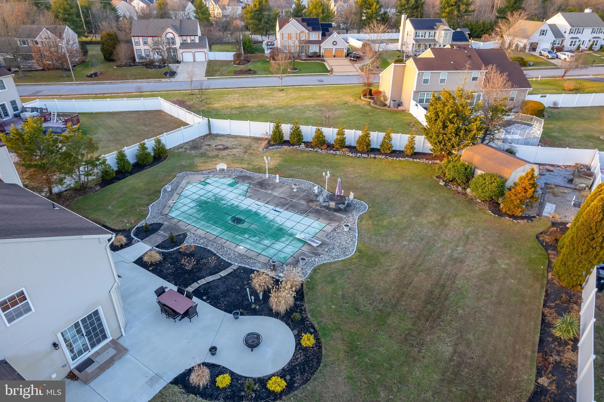102 Mallard Ct