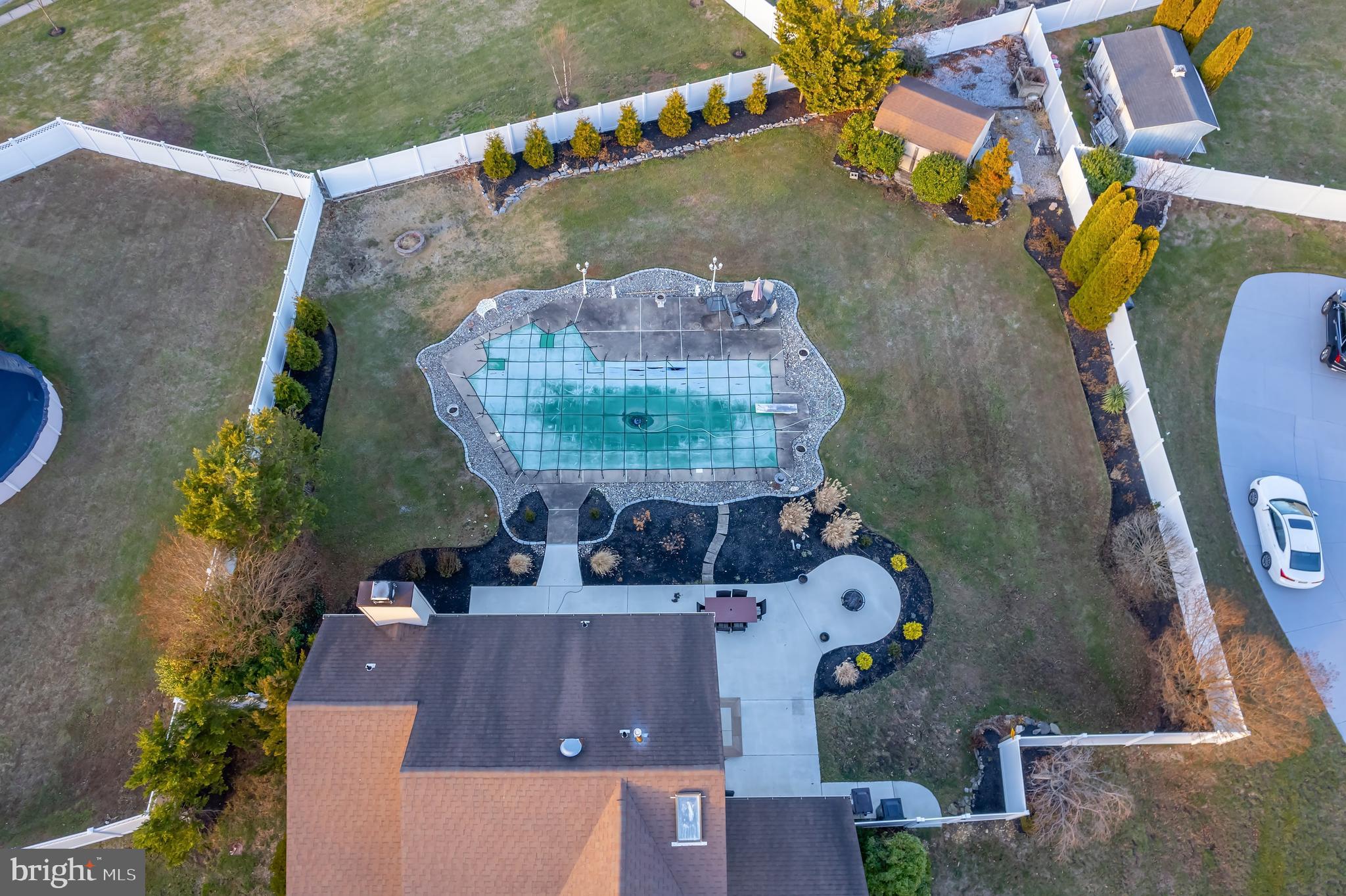 102 Mallard Ct