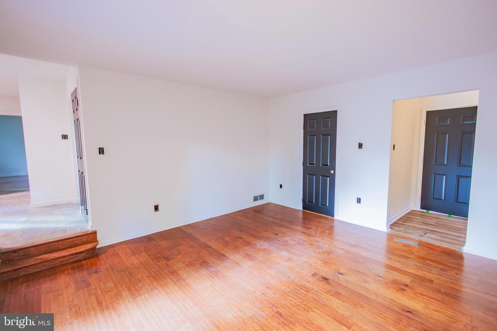 559 FLORENCE AVENUE