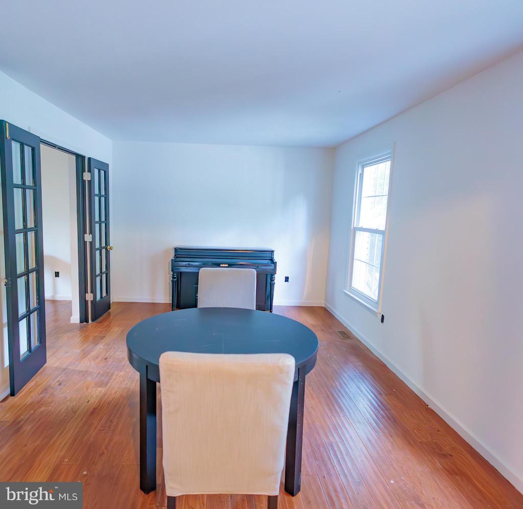 559 FLORENCE AVENUE