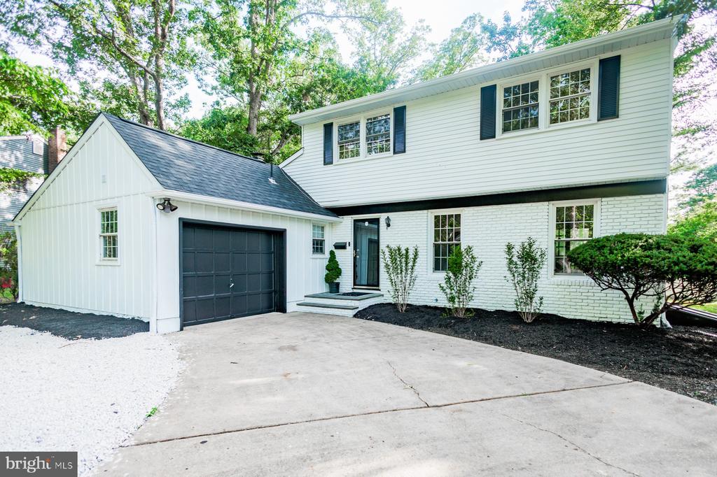 559 FLORENCE AVENUE