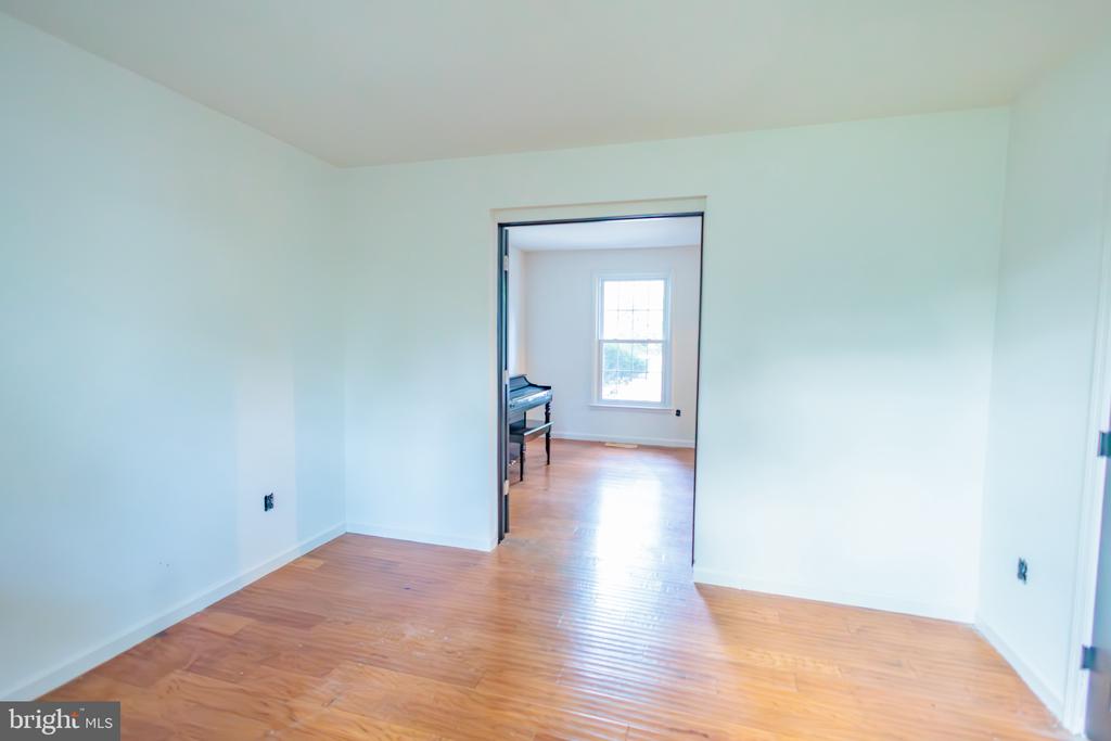559 FLORENCE AVENUE