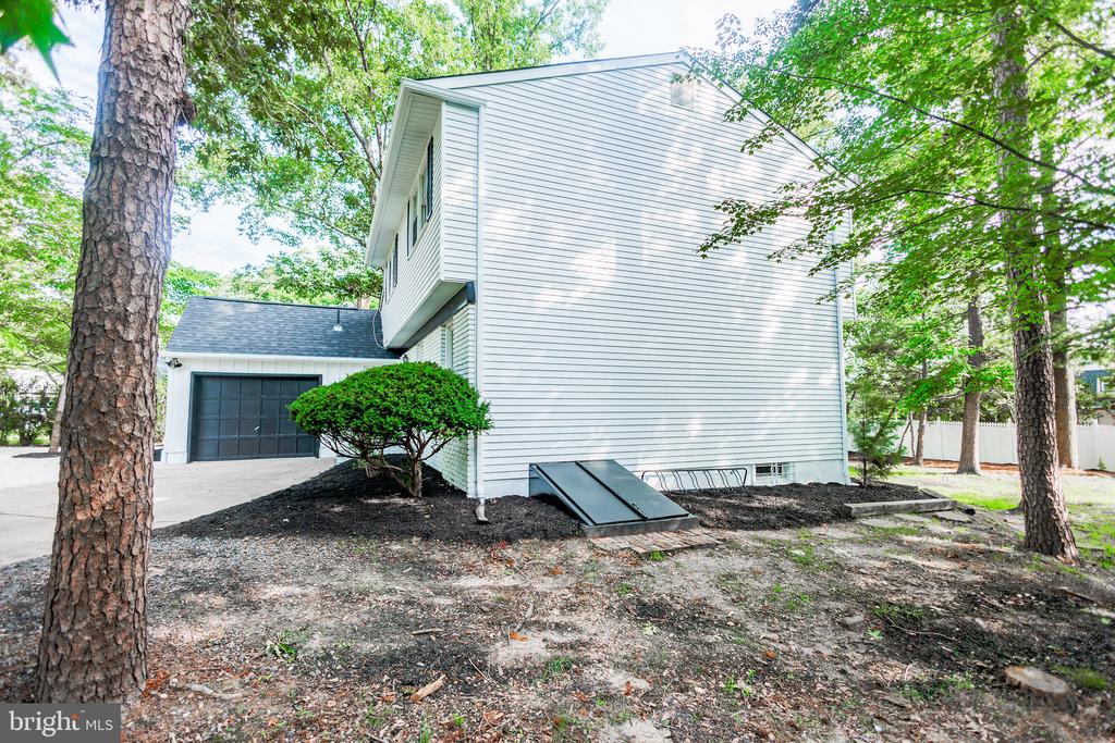 559 FLORENCE AVENUE