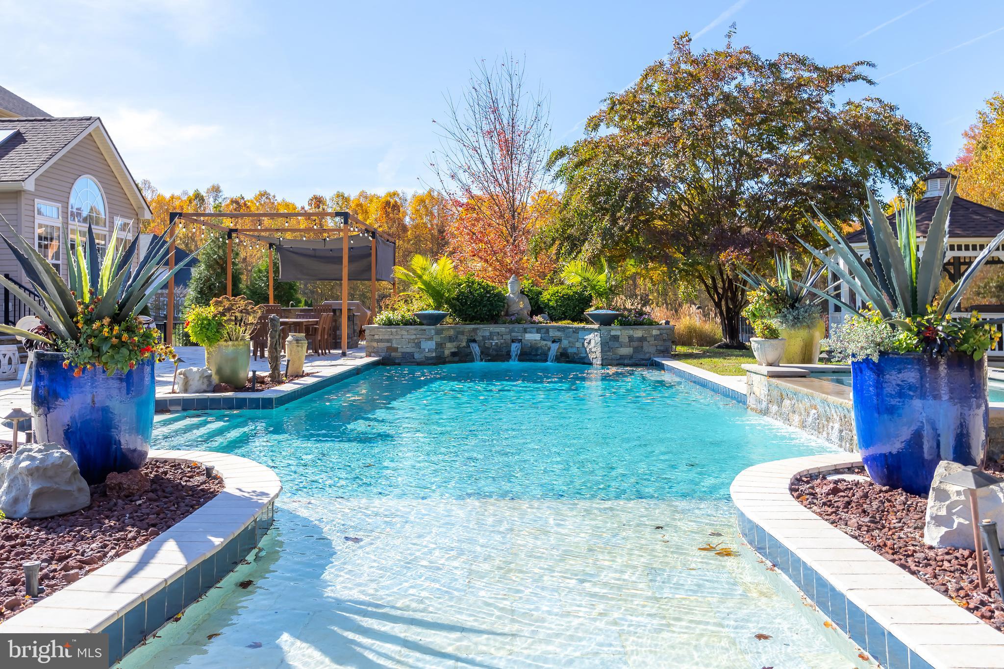 31 Fawn Hollow Ln