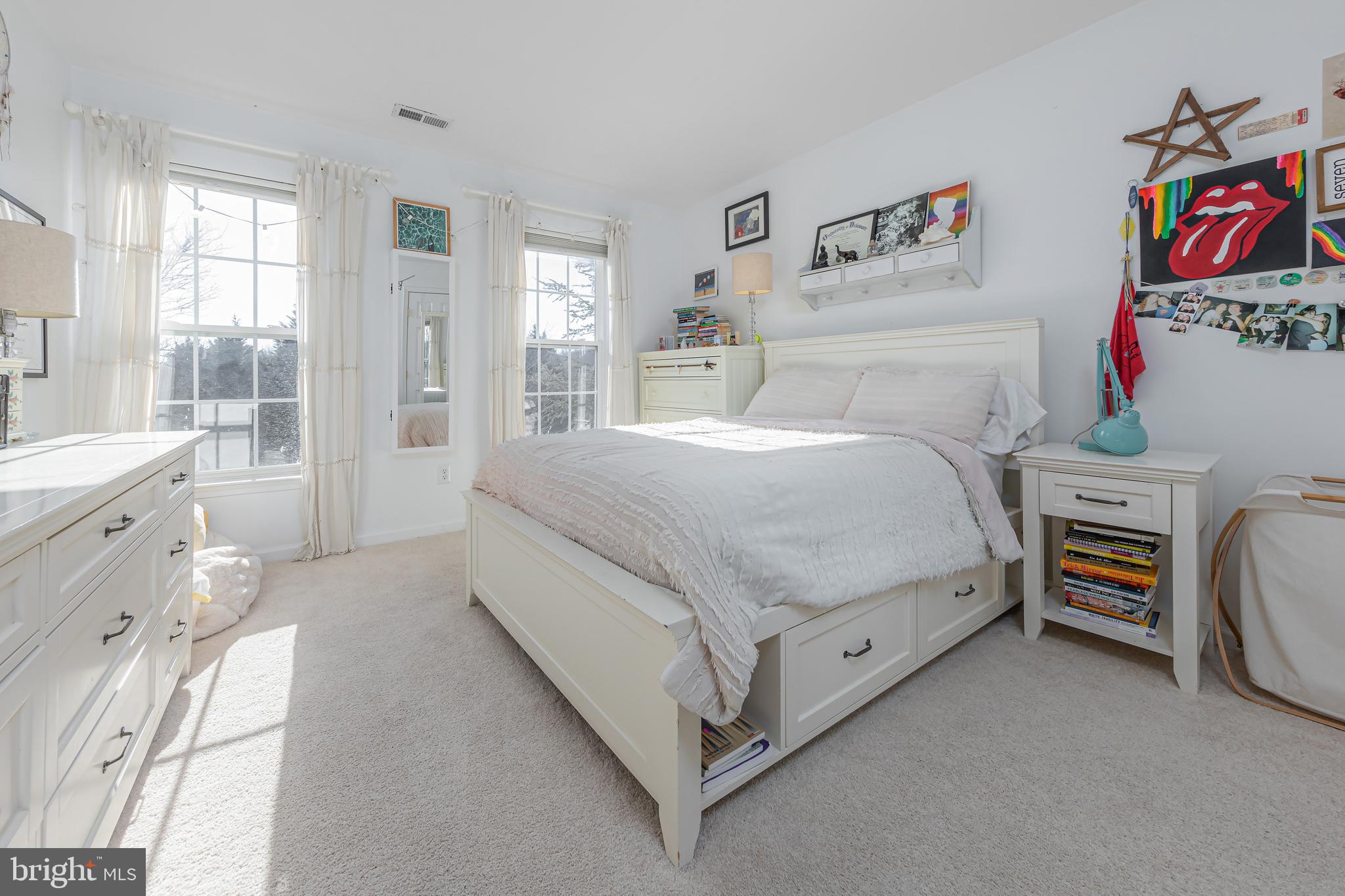 31 Fawn Hollow Ln