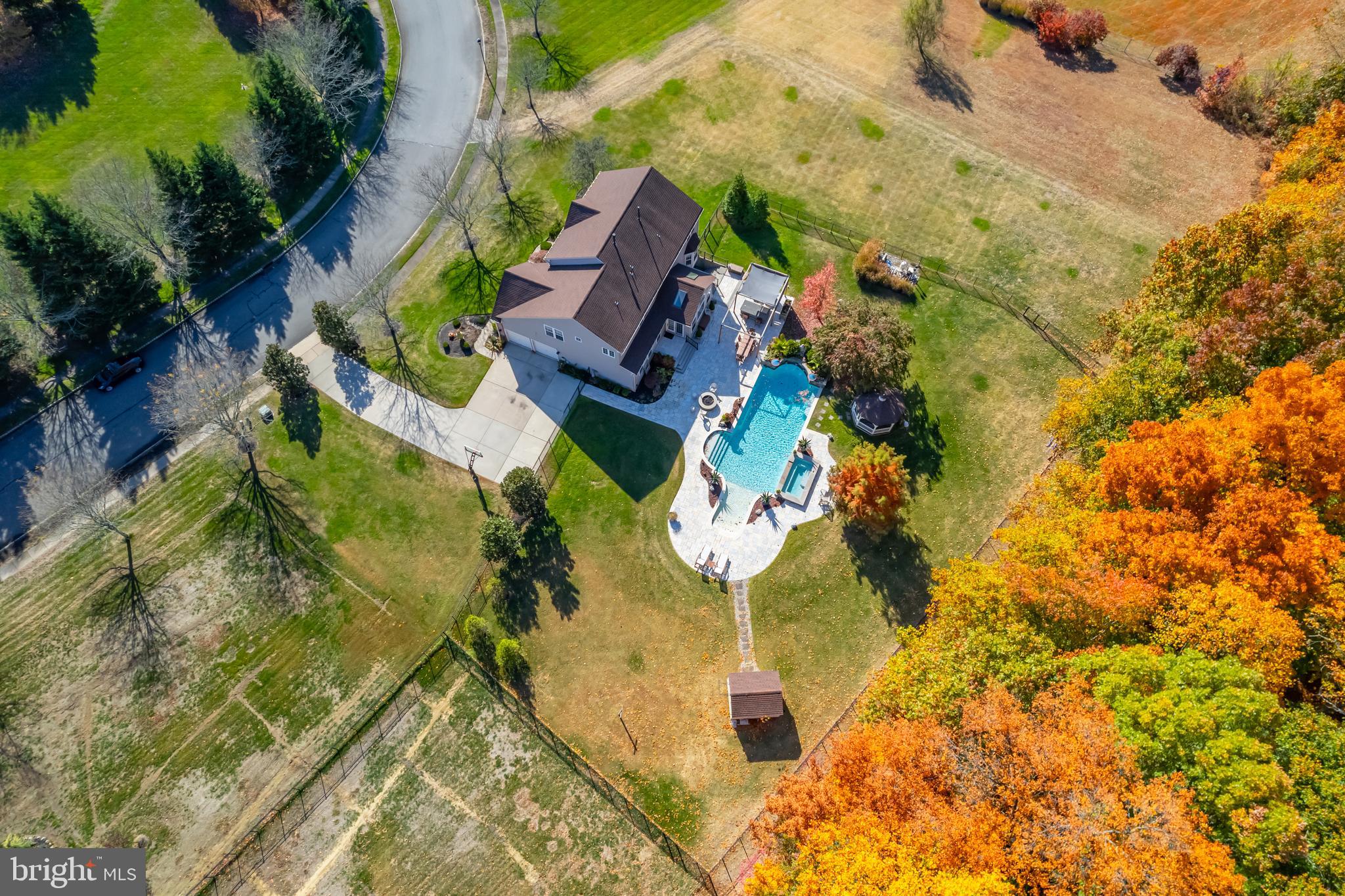 31 Fawn Hollow Ln