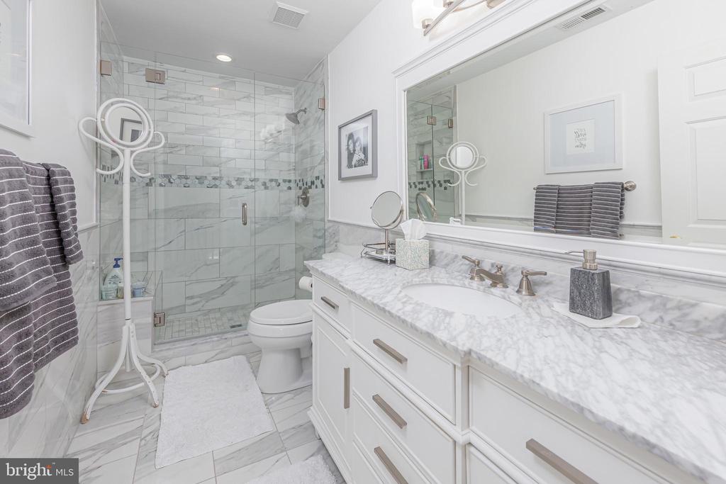31 Fawn Hollow Ln