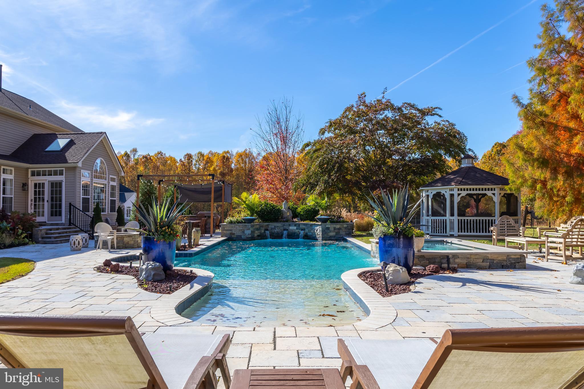 31 Fawn Hollow Ln
