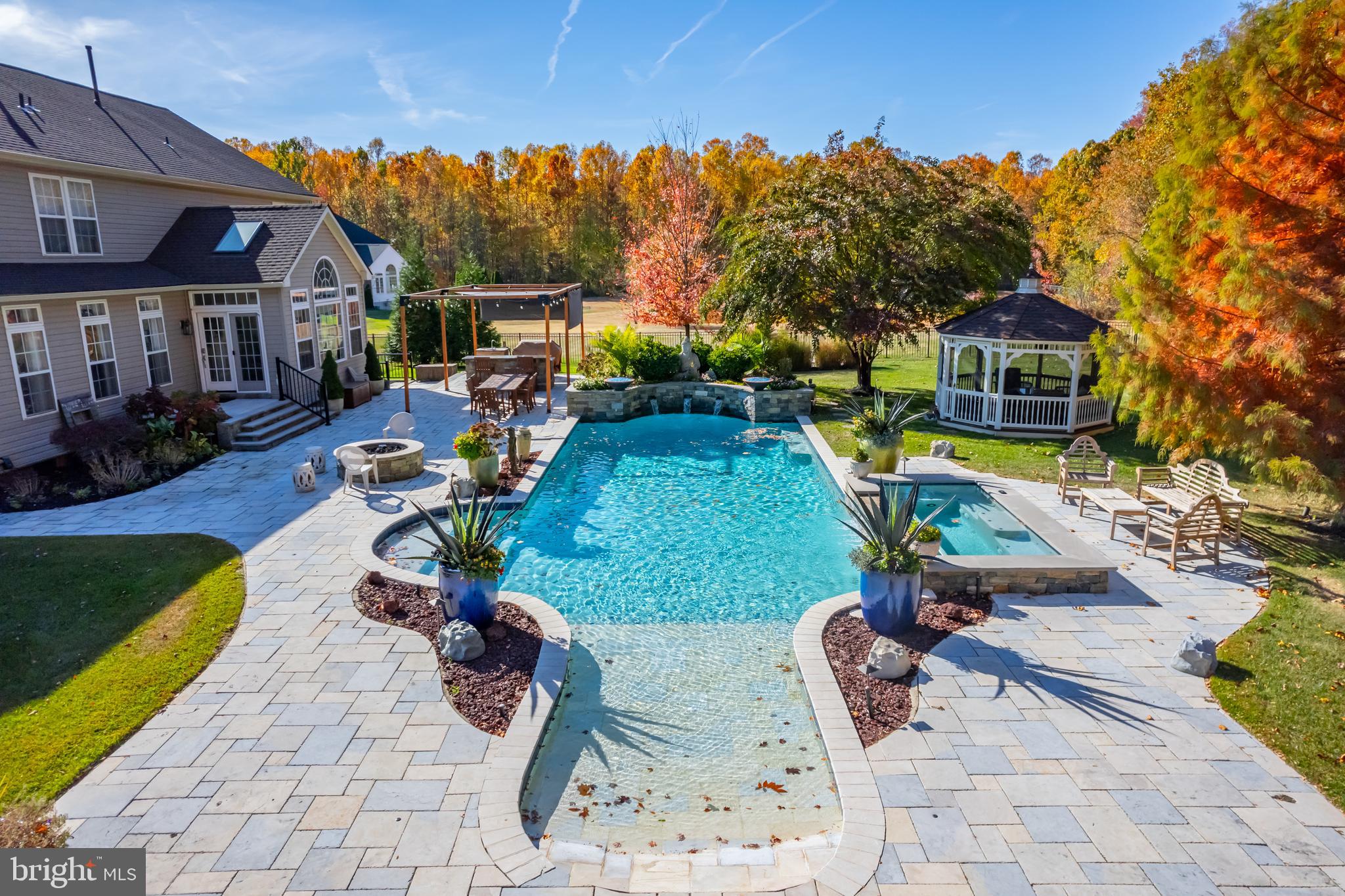 31 Fawn Hollow Ln