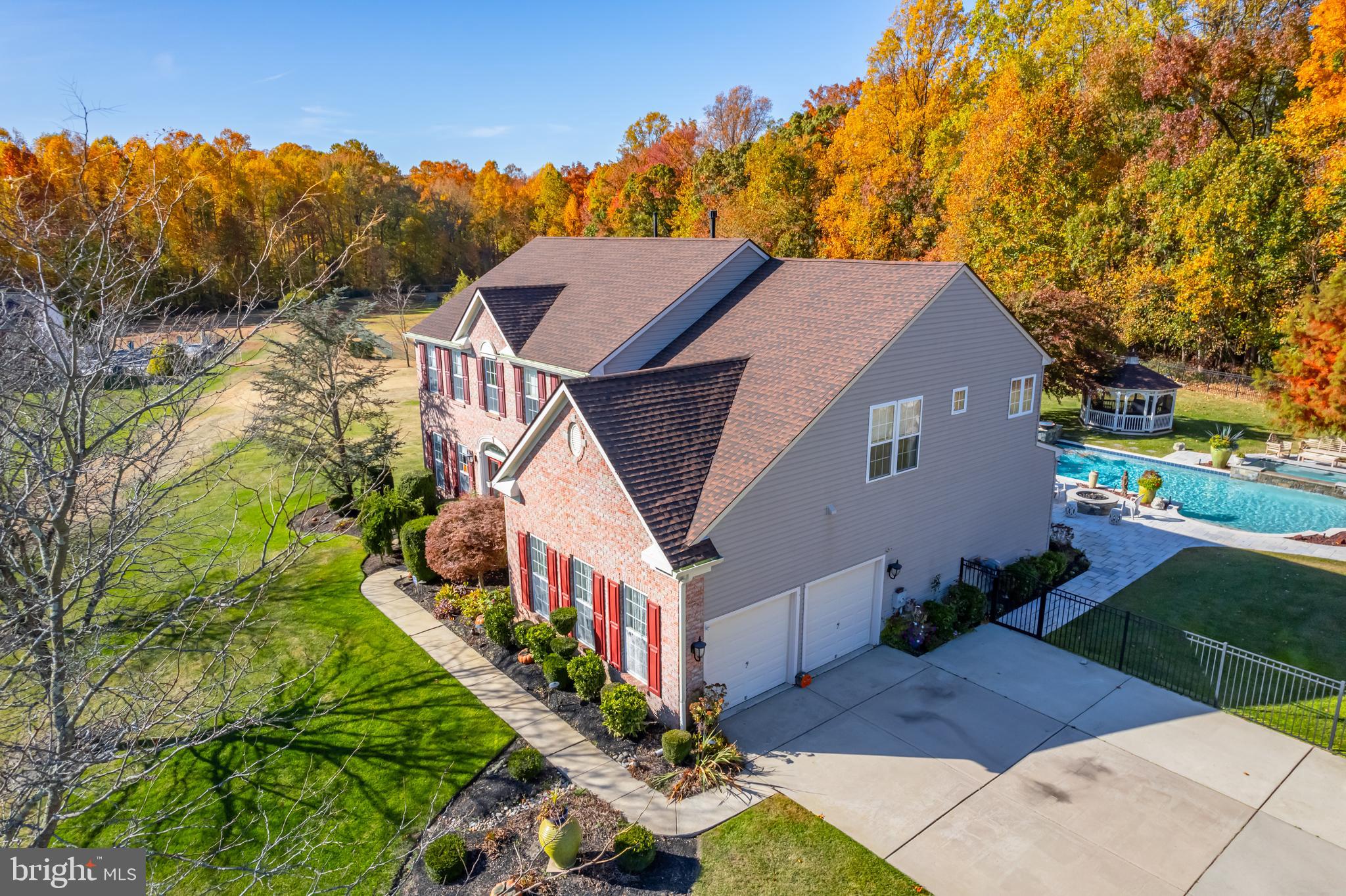 31 Fawn Hollow Ln