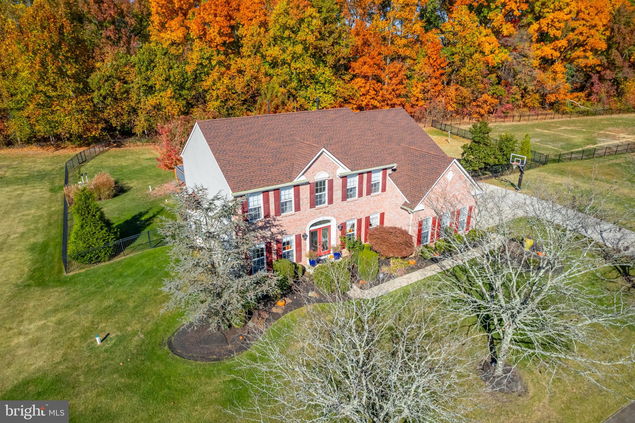 31 Fawn Hollow Ln