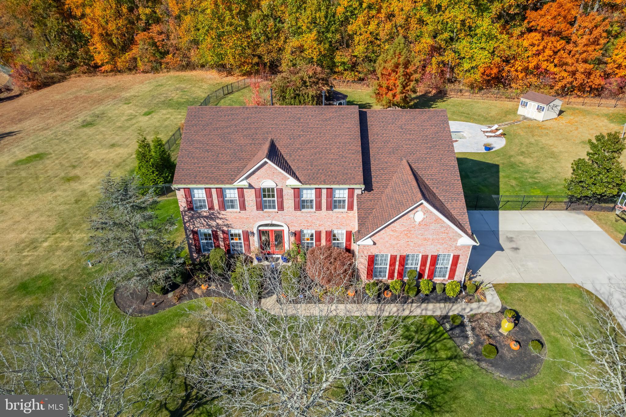 31 Fawn Hollow Ln