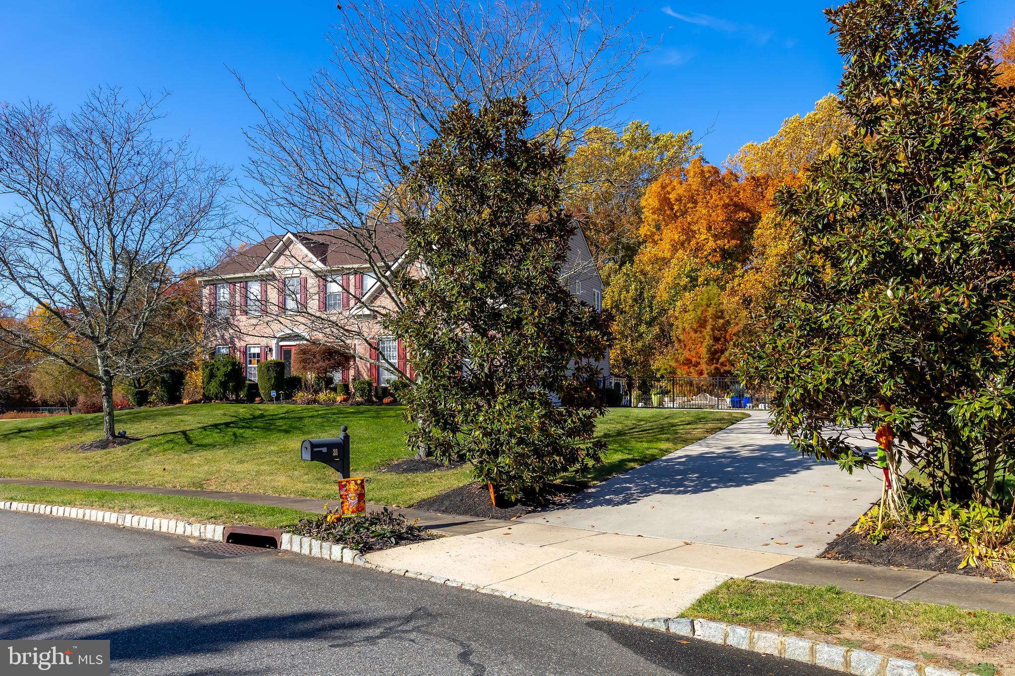 31 Fawn Hollow Ln