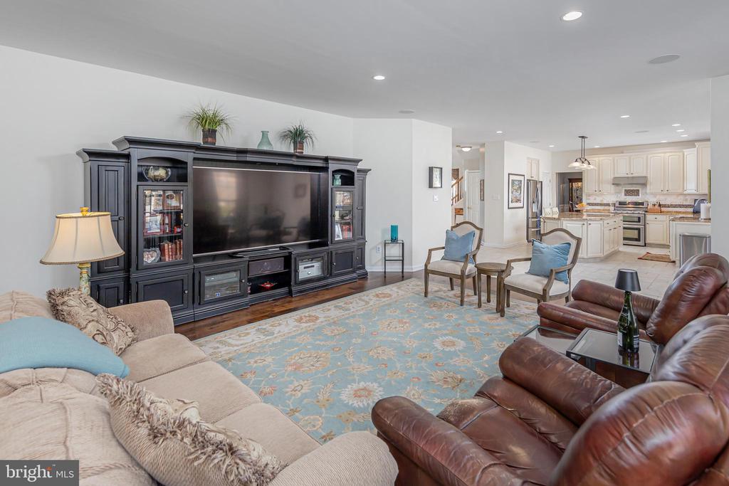 31 Fawn Hollow Ln