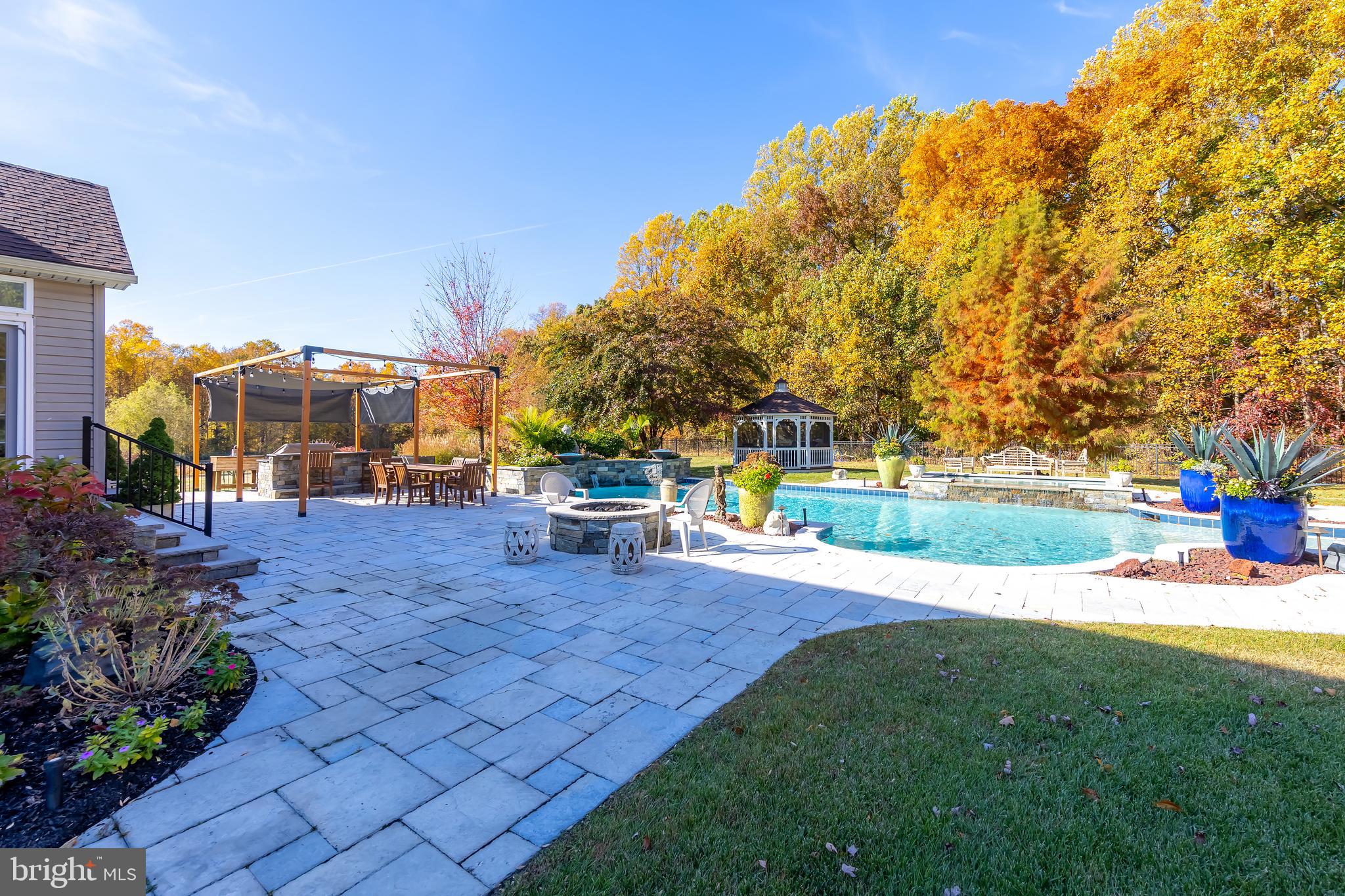 31 Fawn Hollow Ln