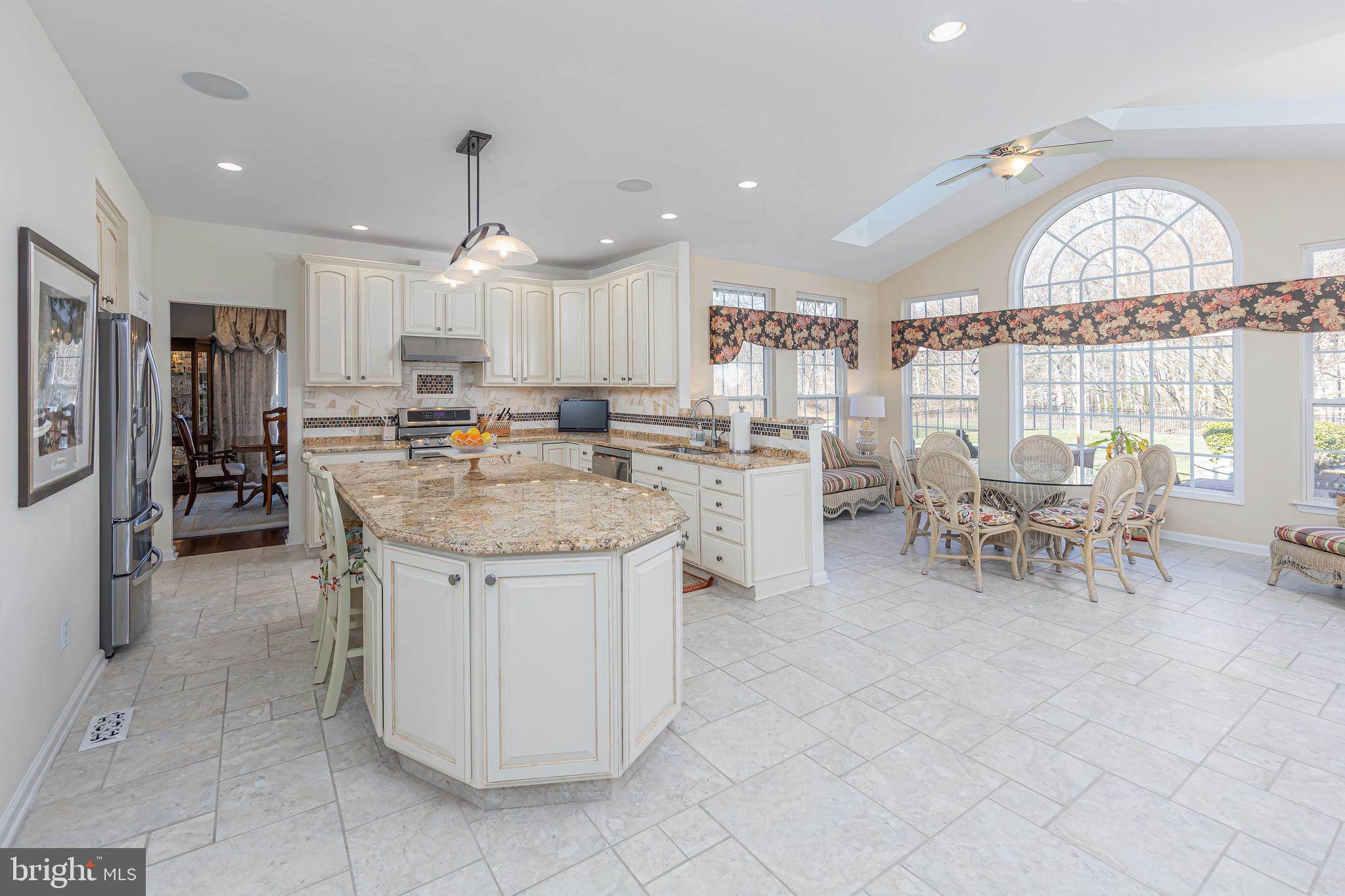 31 Fawn Hollow Ln