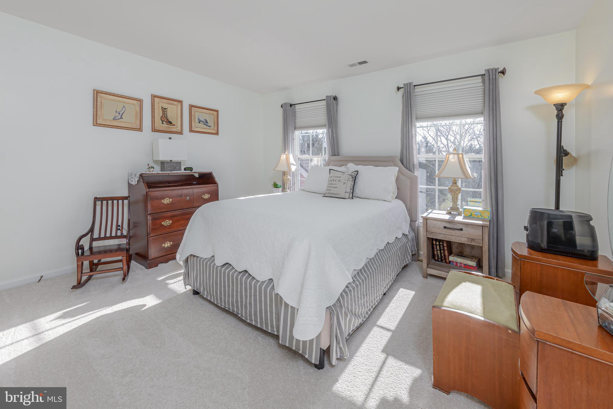 31 Fawn Hollow Ln