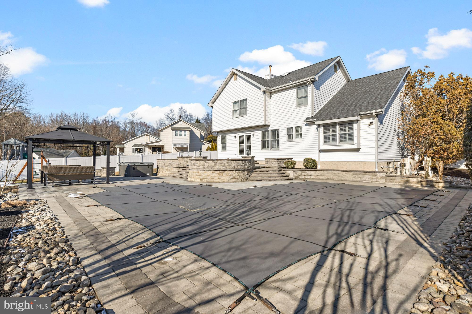 14 Stretch Dr