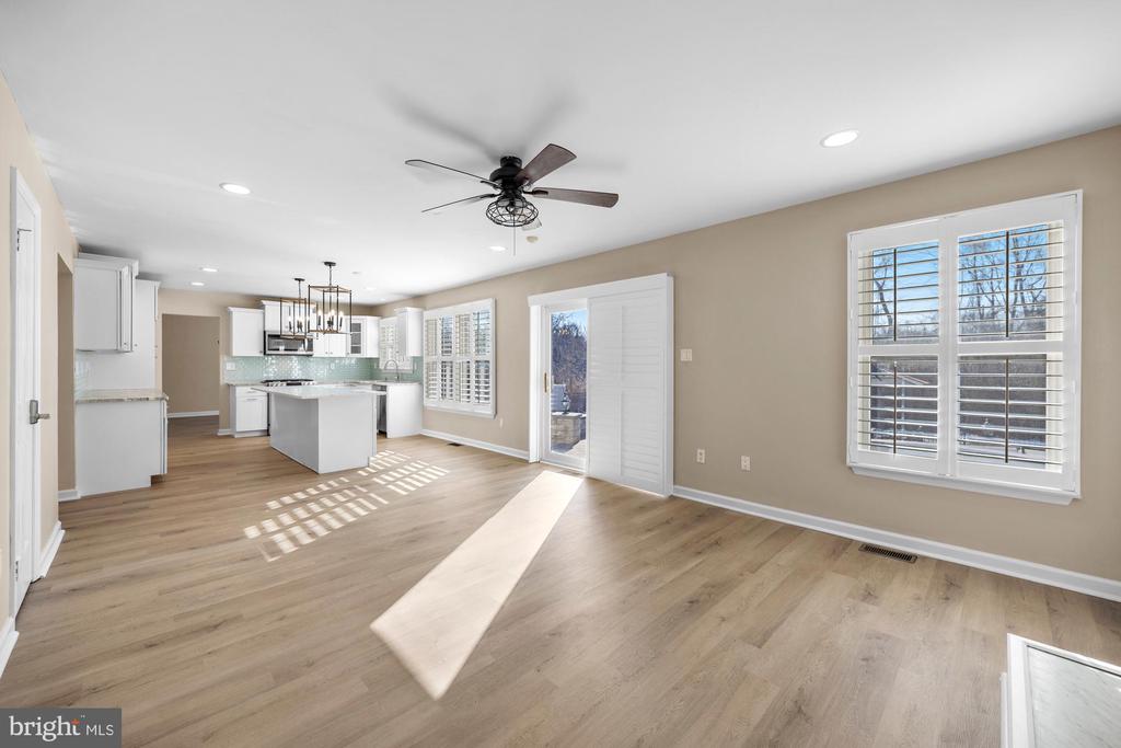 14 Stretch Dr