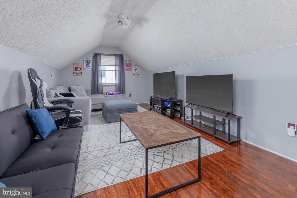 430 WESTMINSTER RD