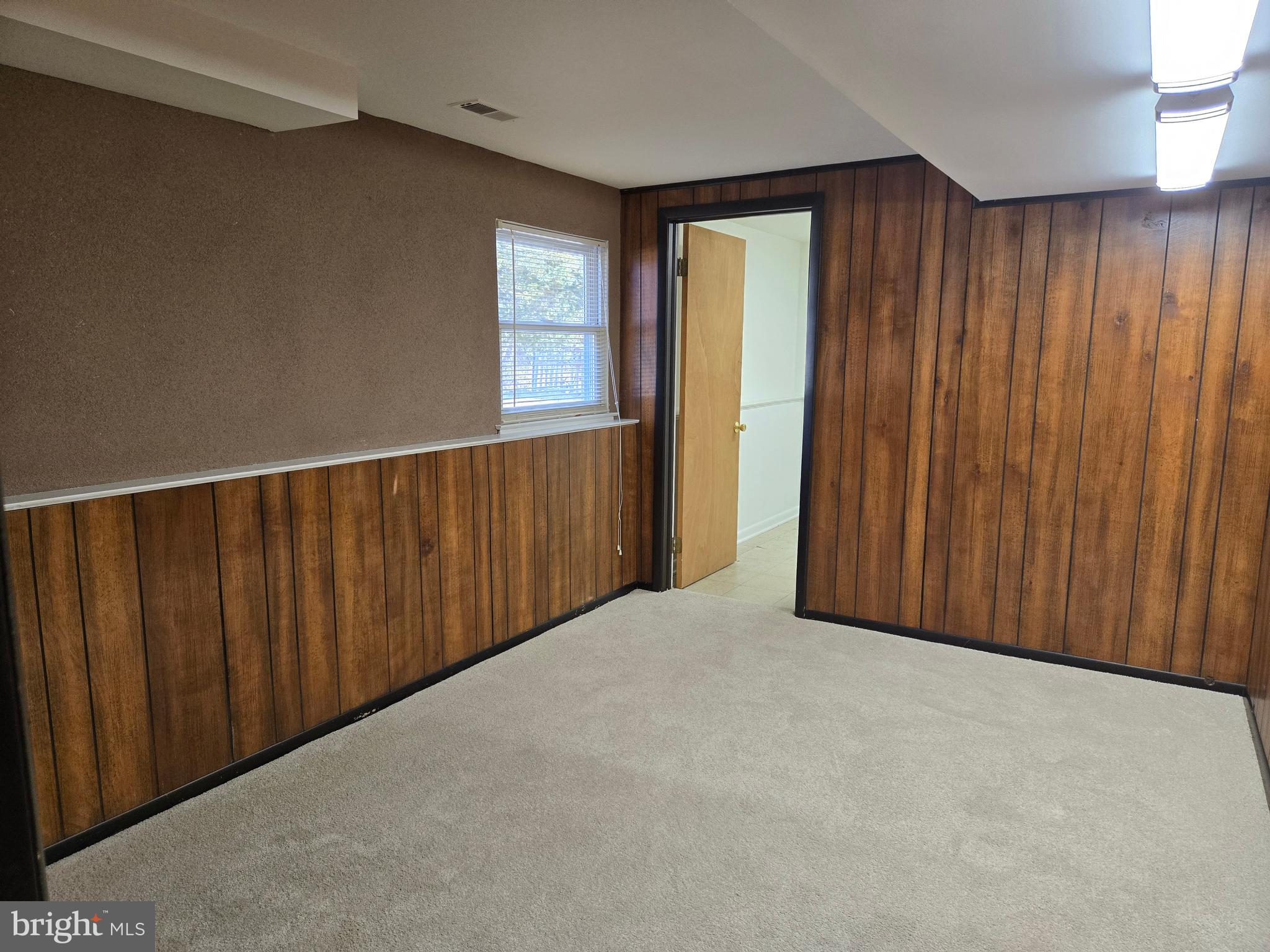 8 SANDY DRIVE