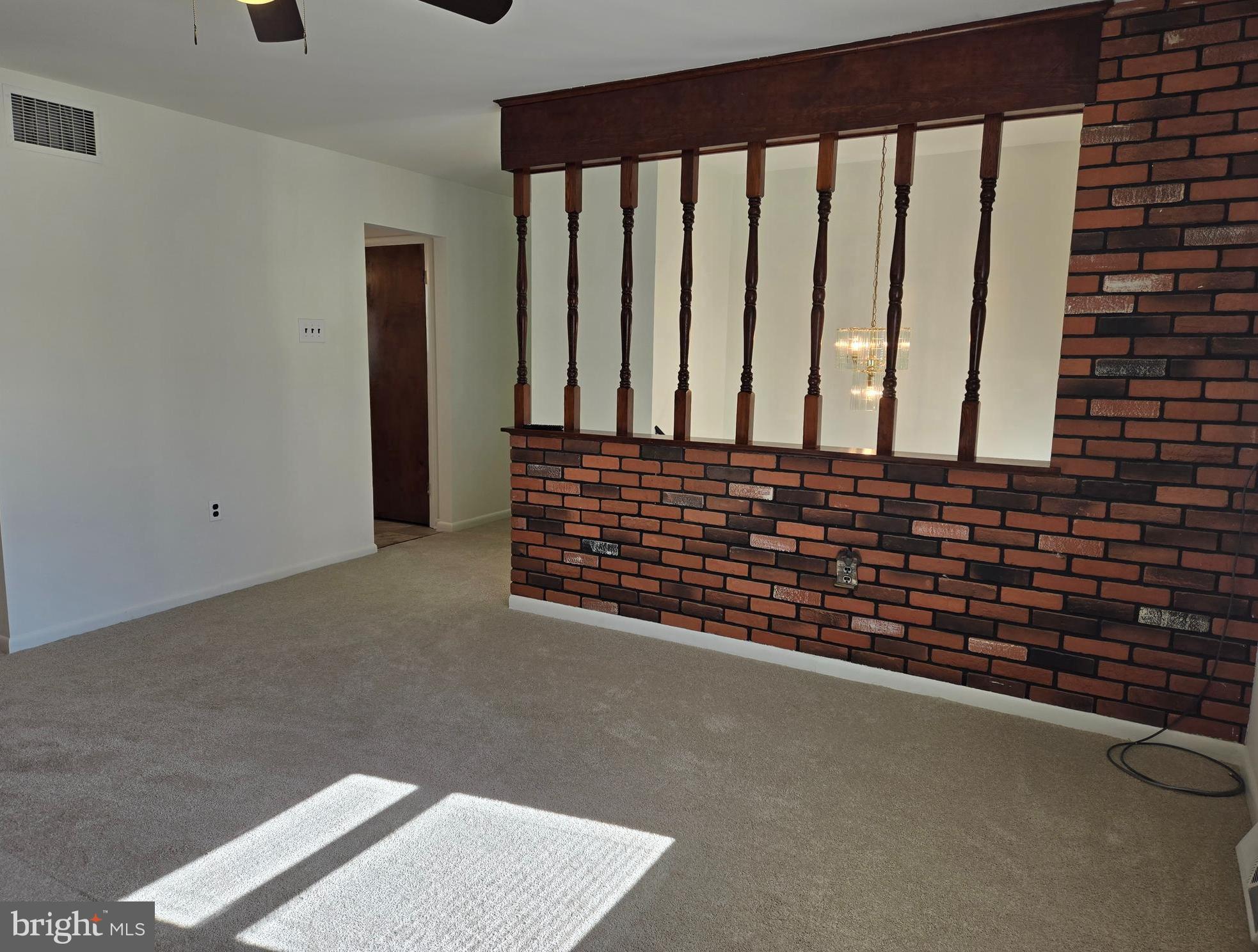 8 SANDY DRIVE