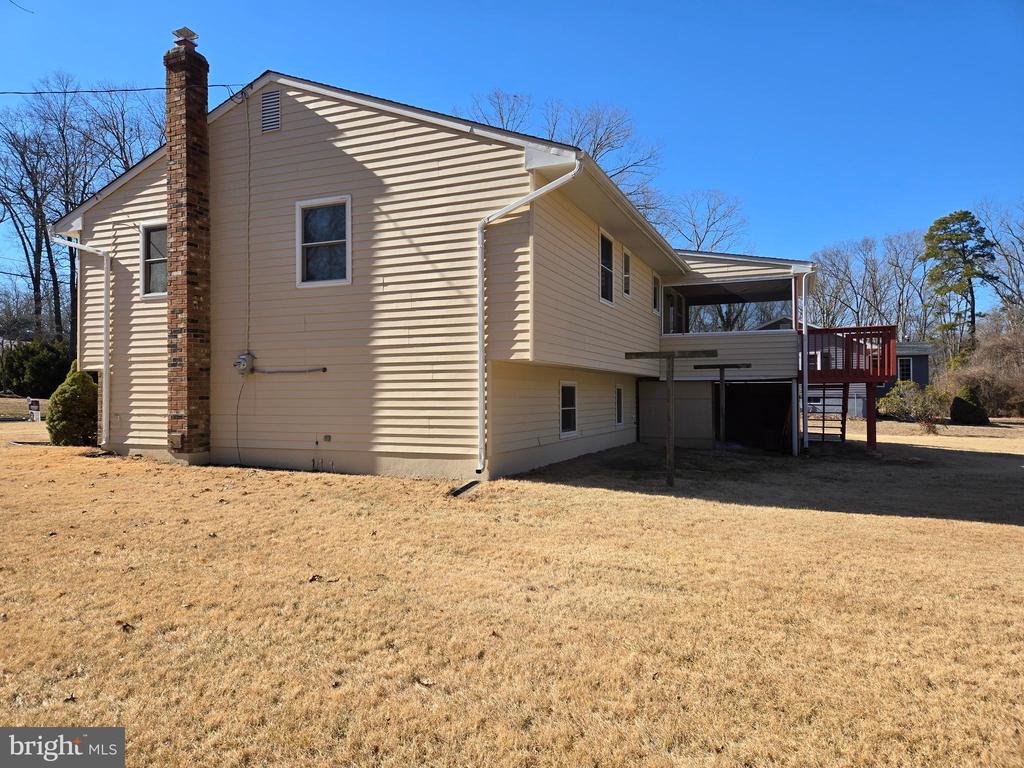 8 SANDY DRIVE