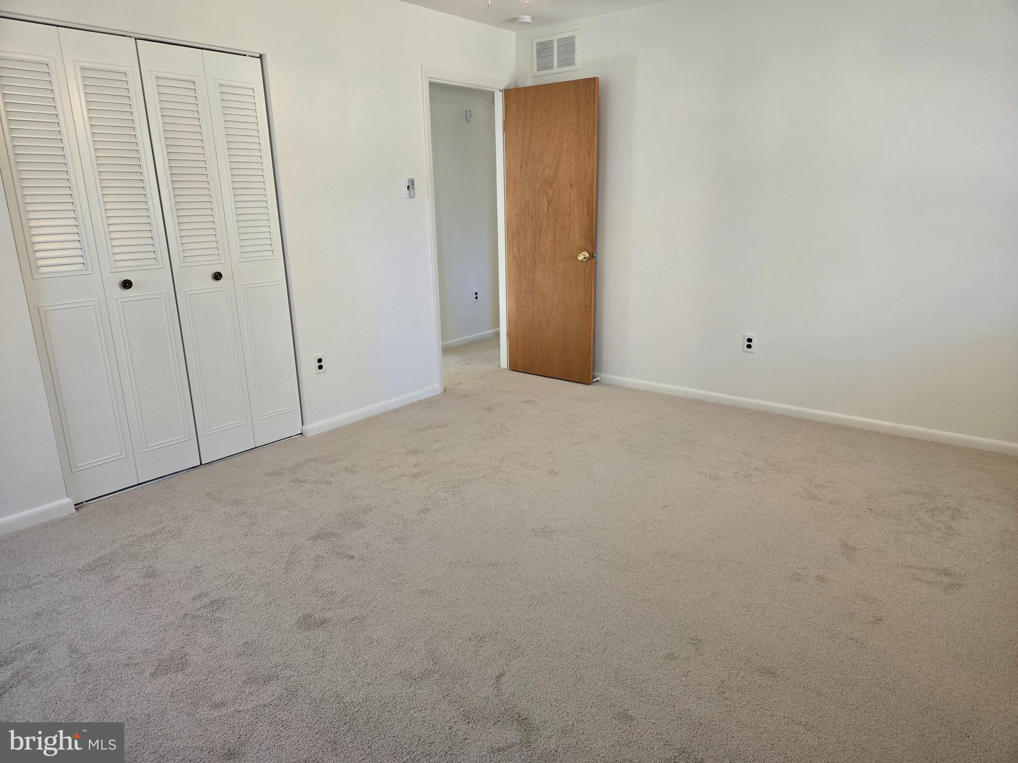 8 SANDY DRIVE