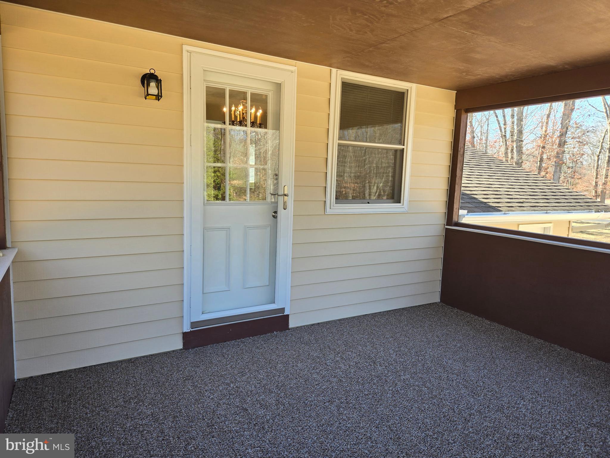 8 SANDY DRIVE